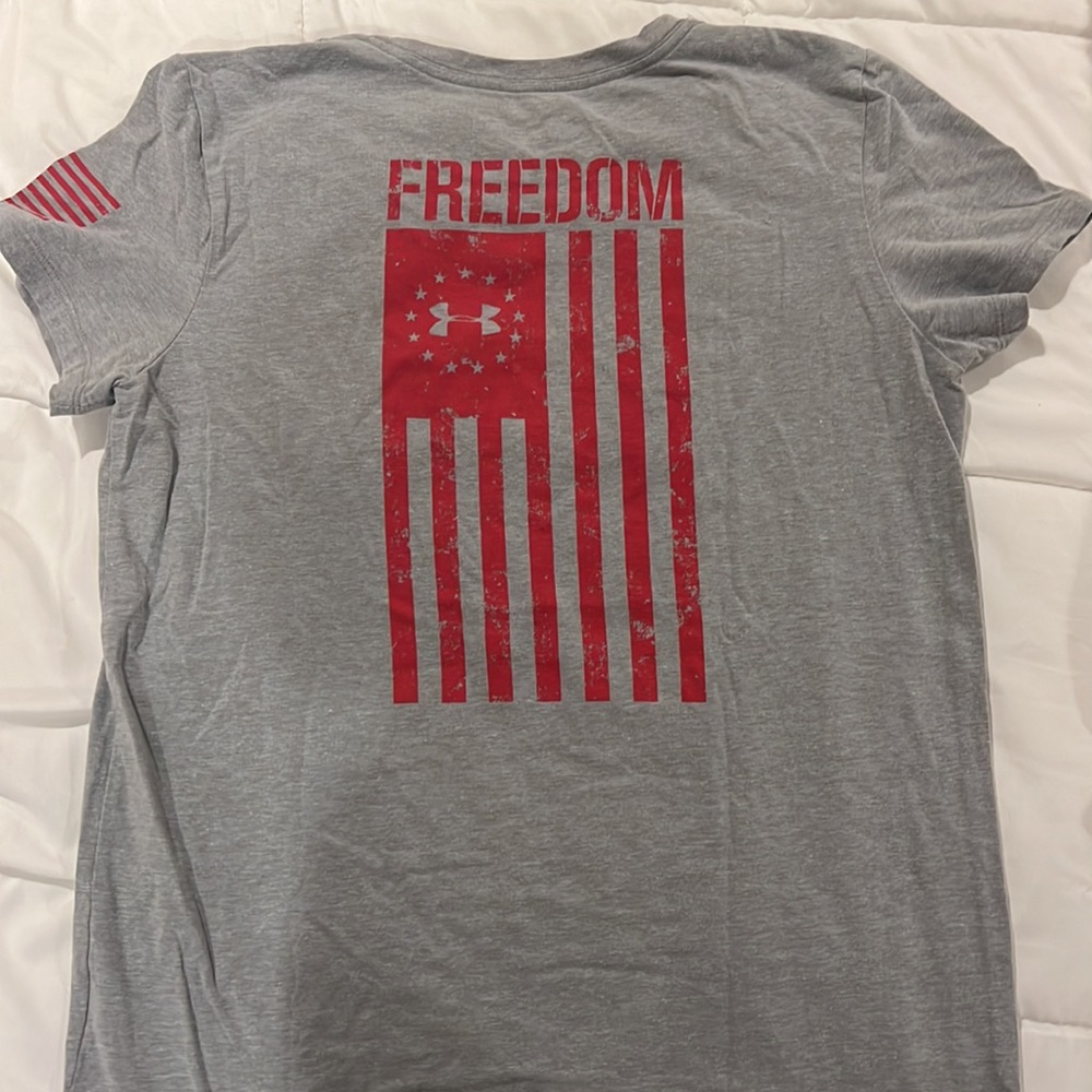 Workout top! - Picture 2 of 2